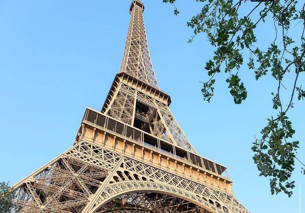 Man Arrested For Jumping Off Eiffel Tower With A Parachute